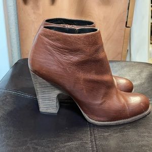 Stuart Weitzman Ankle Bootie-7.5